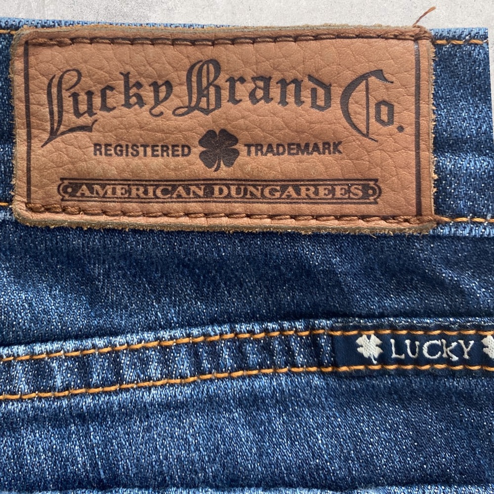 Lucky Brand Classic Fit Crop Dark Denim Jeans - Women’s Size: 10/30 - Picture 11 of 11